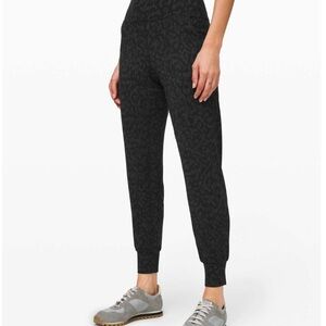 Lululemon Align High Rise jogger. 28” Leopard Print